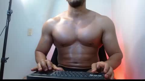 holl latino online show from May 2026 06:25:01 PM