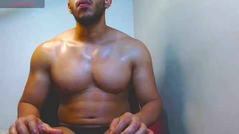 Snapshot of gurushake chatting on June 2026 06:34:01 PM holl latino online show from June 2026 06:34:01 PM