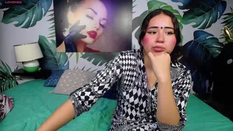 Snapshot of gurvinderr chatting on February 2025 07:07:01 PM Hushaima Gur online show from February 2025 07:07:01 PM