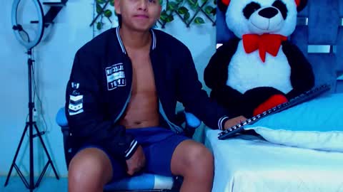 Hakim online show from November 2025 03:10:02 PM