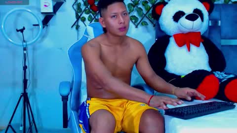 Hakim online show from November 2025 04:40:02 PM