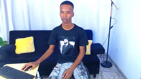 Snapshot of gusy_18 chatting on February 2026 09:48:02 PM Gusty online show from February 2026 09:48:02 PM