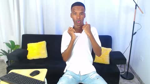 Snapshot of gusy_18 chatting on February 2026 08:43:01 PM Gusty online show from February 2026 08:43:01 PM