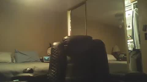 Snapshot of guy8inches4u chatting on October 2025 12:38:02 PM guy8inches4u online show from October 2025 12:38:02 PM