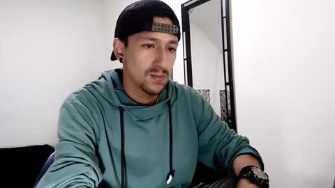 Snapshot of guykarim chatting on December 2024 09:17:02 AM karim online show from December 2024 09:17:02 AM