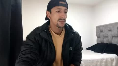 Snapshot of guykarim chatting on July 2026 12:44:01 PM karim online show from July 2026 12:44:01 PM