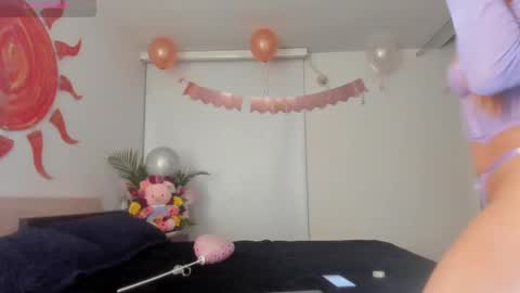 Snapshot of gwyneth_paltrow chatting on March 2025 03:02:02 AM online show from March 2025 03:02:02 AM