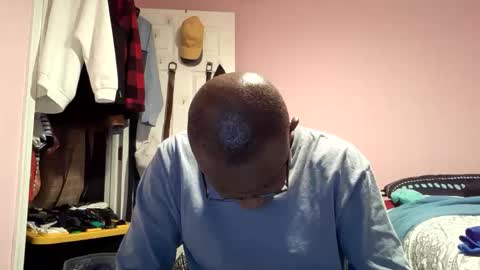 gyesaw1970 online show from December 2025 05:46:01 AM