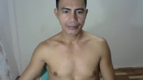 Snapshot of h0t2xh0ry chatting on December 2024 11:04:02 AM Rue online show from December 2024 11:04:02 AM