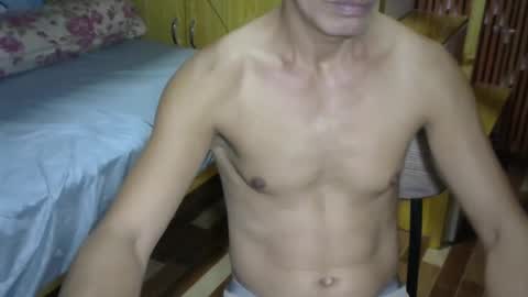 Snapshot of h0t2xh0ry chatting on February 2026 06:21:01 AM Rue online show from February 2026 06:21:01 AM