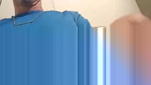 Snapshot of h333th3nz chatting on March 2026 06:25:02 AM h333th3nz online show from March 2026 06:25:02 AM