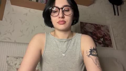 Snapshot of h3l9a_pataki chatting on September 2025 04:23:01 PM Helga online show from September 2025 04:23:01 PM