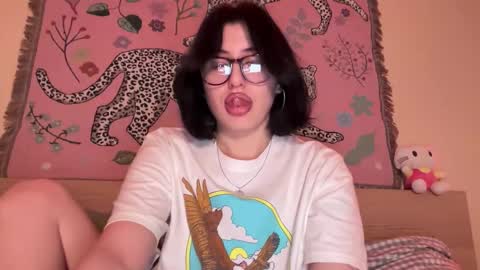 Snapshot of h3l9a_pataki chatting on February 2026 04:49:02 PM Helga online show from February 2026 04:49:02 PM