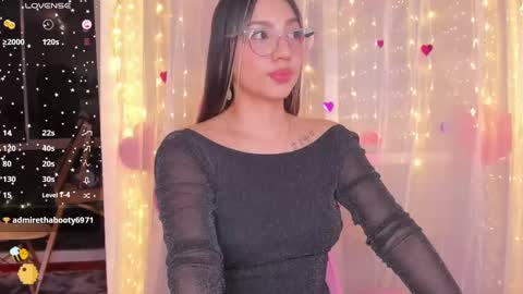 Snapshot of h3y_mia3 chatting on February 2025 06:23:01 AM Paulina  online show from February 2025 06:23:01 AM