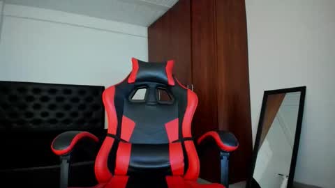 hades_horny_ online show from April 2026 04:08:02 AM