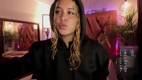 Haely online show from February 2025 11:21:02 AM