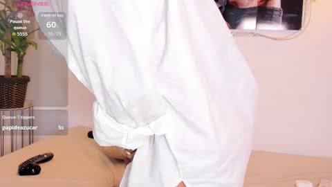 Snapshot of hailey_thompsonnn chatting on October 2025 09:34:01 PM Hailey Thompson online show from October 2025 09:34:01 PM