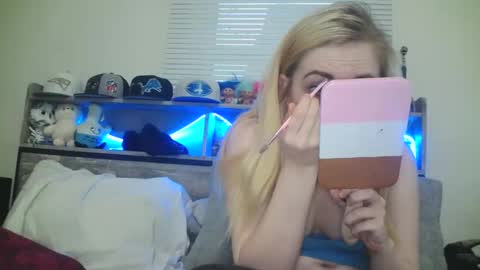 Snapshot of haileyakuma69 chatting on March 2025 11:00:02 PM Hailey and d online show from March 2025 11:00:02 PM