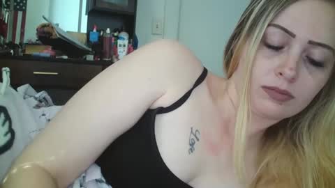 Snapshot of haileyakuma69 chatting on September 2025 05:35:02 PM Hailey and d online show from September 2025 05:35:02 PM