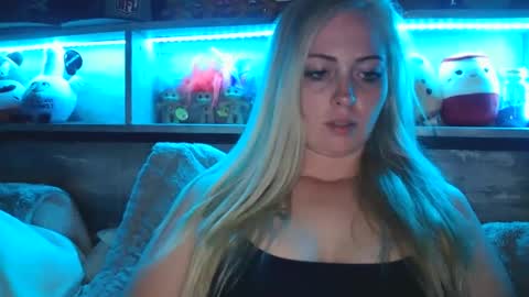 Snapshot of haileyakuma69 chatting on October 2025 11:13:01 PM Hailey and d online show from October 2025 11:13:01 PM