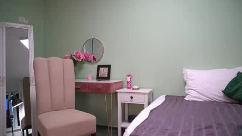 Hailey online show from September 2025 03:50:01 AM