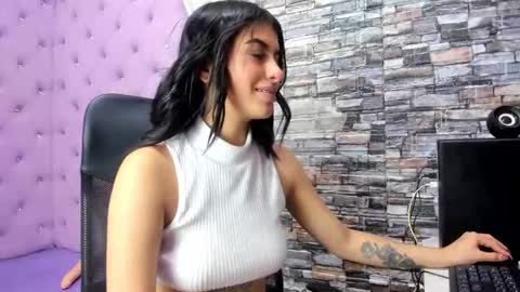 Hailey Petite online show from May 2026 01:17:02 PM