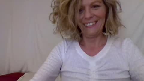 Snapshot of haileys123 chatting on December 2024 03:52:02 AM Hailey online show from December 2024 03:52:02 AM