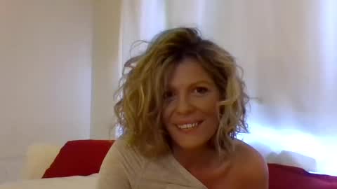 Snapshot of haileys123 chatting on January 2025 08:09:01 PM Hailey online show from January 2025 08:09:01 PM