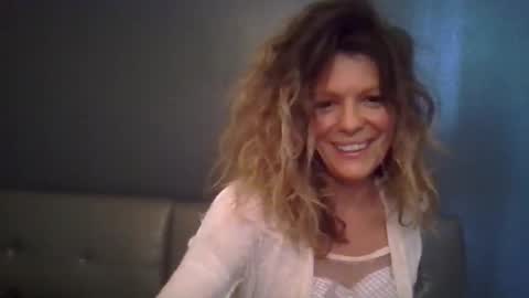 Snapshot of haileys123 chatting on November 2025 07:51:02 PM Hailey online show from November 2025 07:51:02 PM