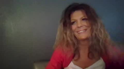 Snapshot of haileys123 chatting on December 2025 10:17:02 PM Hailey online show from December 2025 10:17:02 PM