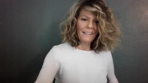 Snapshot of haileys123 chatting on June 2026 07:13:02 PM Hailey online show from June 2026 07:13:02 PM