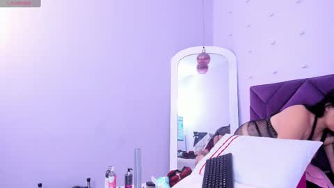 haileystonei online show from February 2025 11:47:02 AM