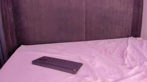 Haily online show from March 2025 12:04:02 AM