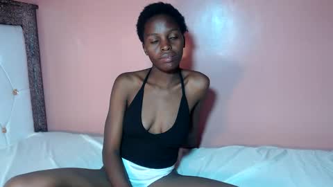 Snapshot of hairlyebony chatting on March 2026 04:35:01 PM hairlyebony online show from March 2026 04:35:01 PM