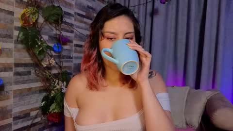 Snapshot of hairyandsexysalma chatting on October 2025 05:47:02 AM SALMA online show from October 2025 05:47:02 AM