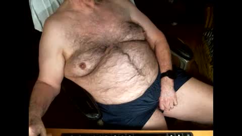 Snapshot of hairybear813 chatting on December 2025 03:44:01 AM hairybear813 online show from December 2025 03:44:01 AM