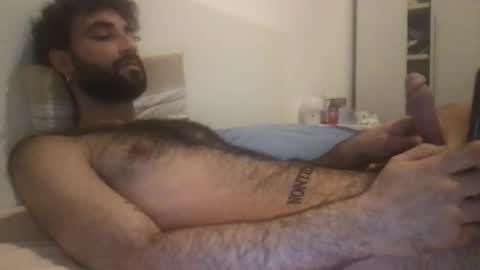 Snapshot of hairybibye chatting on December 2024 05:30:02 PM hairybibye online show from December 2024 05:30:02 PM