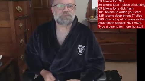 Snapshot of hairydaddybear69 chatting on June 2026 11:33:01 AM HairyDaddyBear69 online show from June 2026 11:33:01 AM
