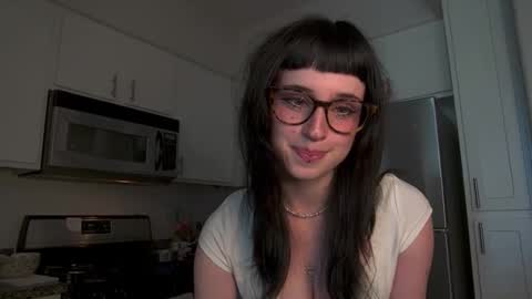 Jess online show from March 2026 09:43:01 PM