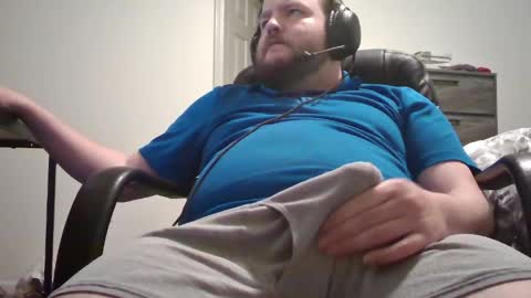Snapshot of hairymikey chatting on April 2026 02:51:02 AM hairymikey online show from April 2026 02:51:02 AM