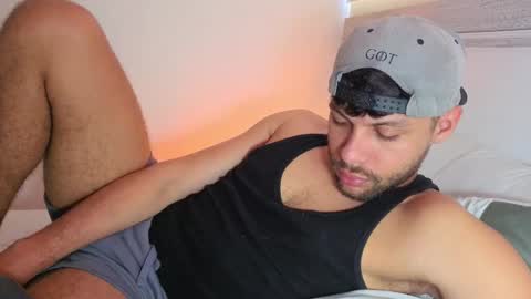 Independent       model  online show from January 2026 06:44:01 PM