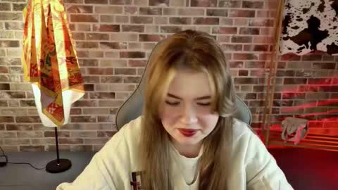 Snapshot of haleysun chatting on October 2025 01:45:02 PM HaleySun online show from October 2025 01:45:02 PM