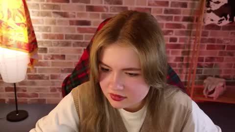 Snapshot of haleysun chatting on October 2025 01:22:01 PM HaleySun online show from October 2025 01:22:01 PM