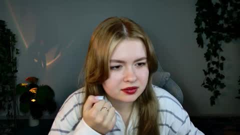 Snapshot of haleysun chatting on October 2025 09:12:01 AM HaleySun online show from October 2025 09:12:01 AM