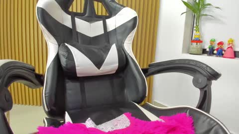 Snapshot of hall_anahiis chatting on December 2024 04:14:02 AM Anahis online show from December 2024 04:14:02 AM