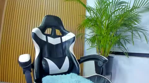 Snapshot of hall_anahiis chatting on January 2025 05:10:01 AM Anahis online show from January 2025 05:10:01 AM