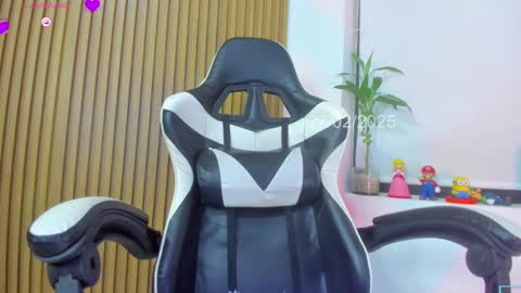 Snapshot of hall_anahiis chatting on February 2025 01:05:01 AM Anahis online show from February 2025 01:05:01 AM