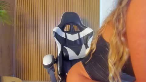 Snapshot of hall_anahiis chatting on October 2025 03:47:01 AM Anahis online show from October 2025 03:47:01 AM