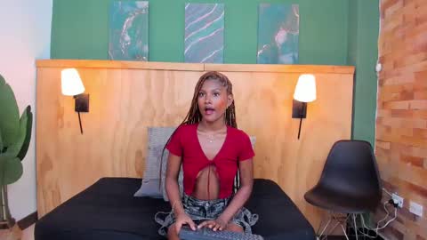 Halley Lorens online show from September 2025 07:14:02 PM