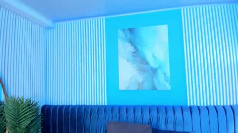 Halley Lorens online show from November 2025 07:27:01 PM